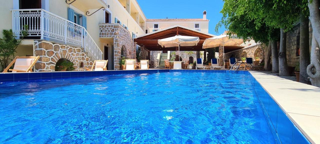 Kastro Hotel Спетсес Экстерьер фото