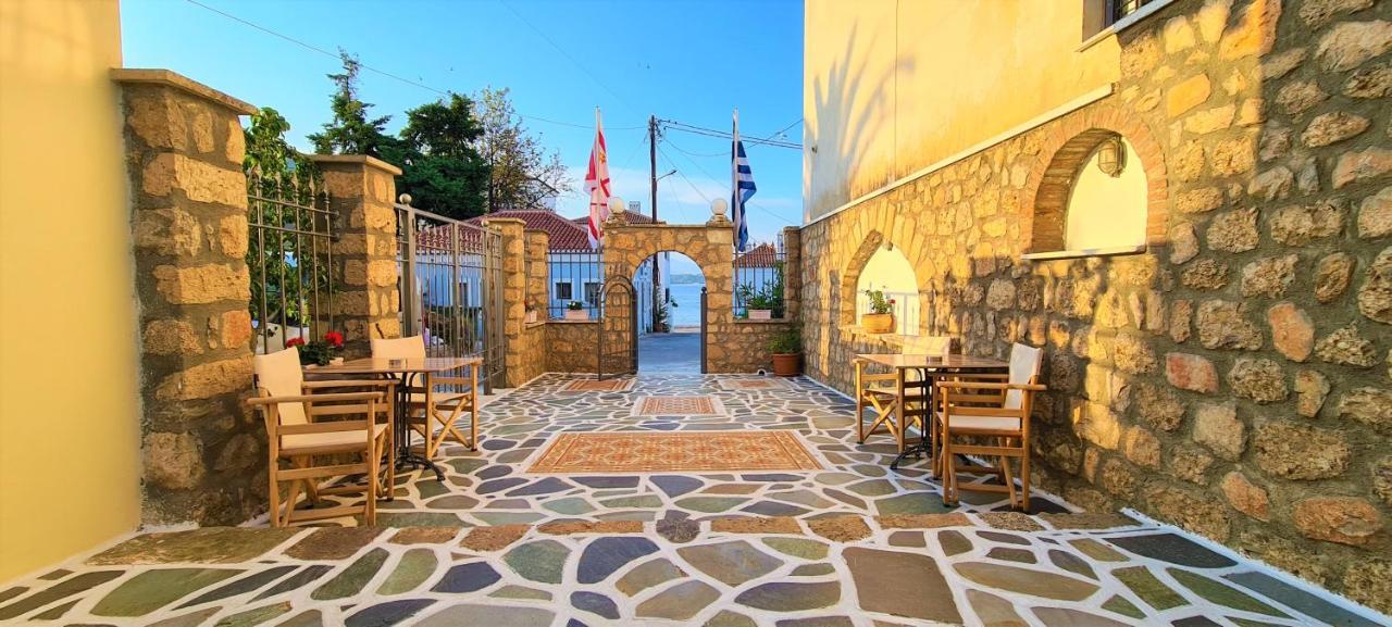 Kastro Hotel Спетсес Экстерьер фото
