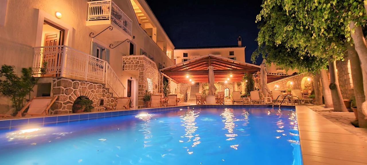 Kastro Hotel Спетсес Экстерьер фото