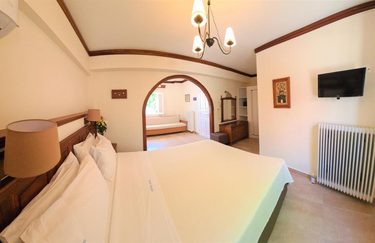 Kastro Hotel Спетсес Экстерьер фото