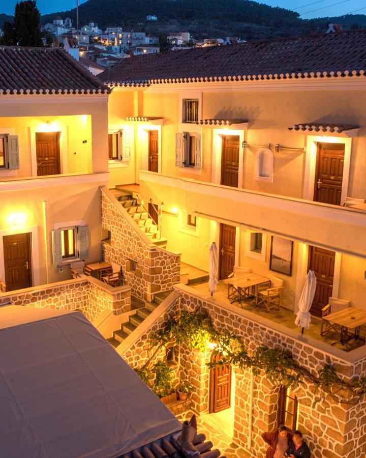 Kastro Hotel Спетсес Экстерьер фото